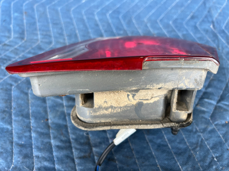 2012-2015 Chevy Cruze RH Passenger Side Tail Light Inner 0042124 OEM #2255CN