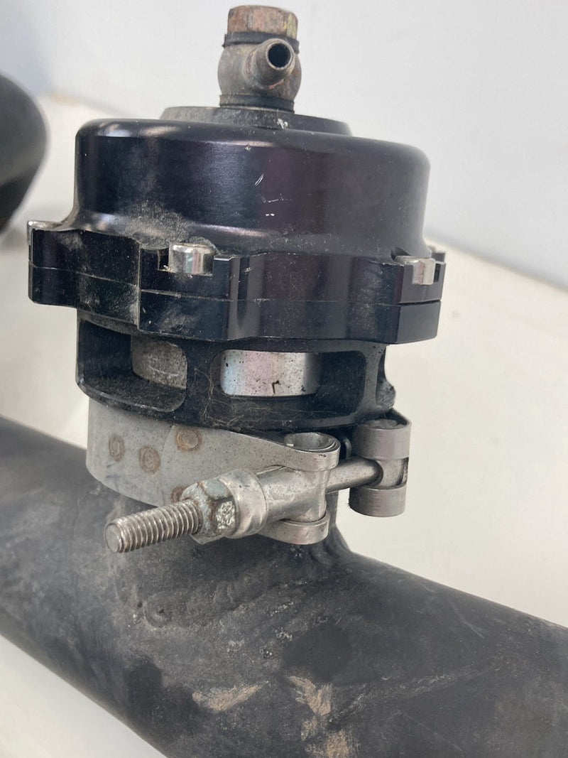 1992 Volvo 940 944 - Intercooler Pipe PN: 3547919 5147