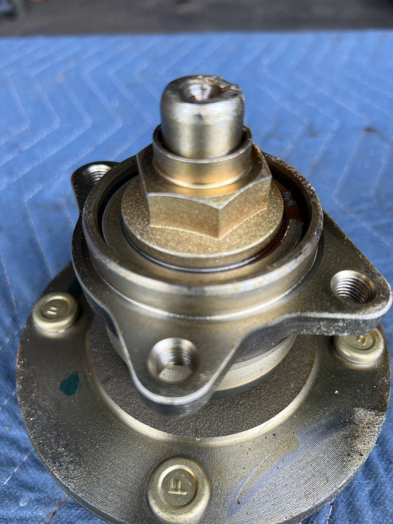 Mitsubishi Hub Pair MB949096 OEM