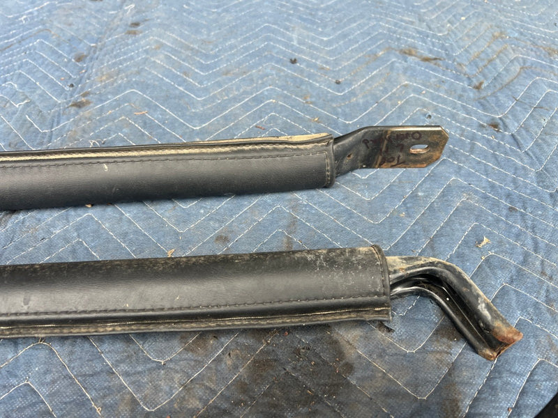 1985-1988 Suzuki Samurai SJ413 Body/Door Mould Door Rails OEM