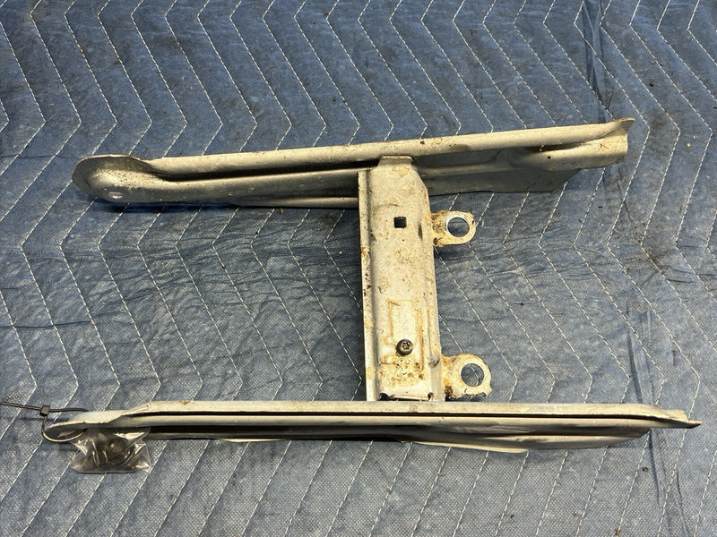 1998-2000 Volvo V70R V70 S70 Center Console Mount Bracket Brace OEM #4102E