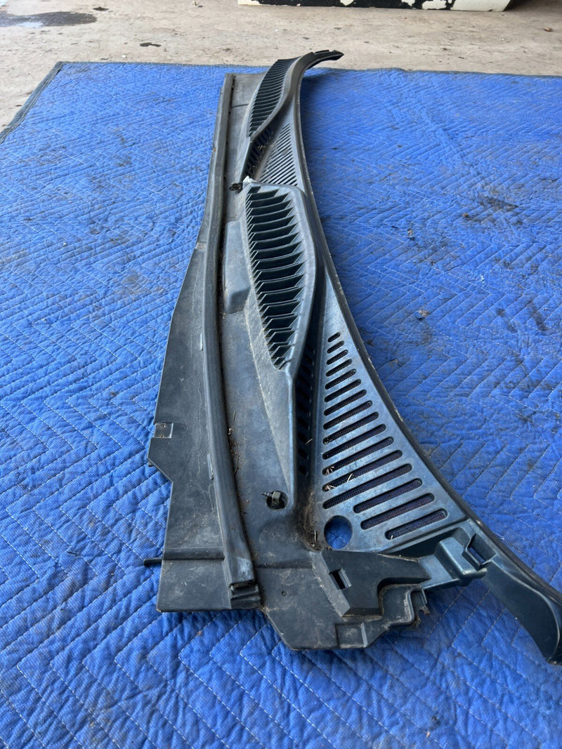 1999-2002 Chevy Silverado GM 1500 2500 Windshield Cowl Trim Guard OEM #1859CN