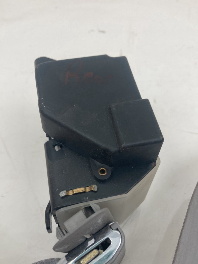 1996 Chevrolet Silverado GMT800 - Seat Belt Rear Right PN: 15728034 9022