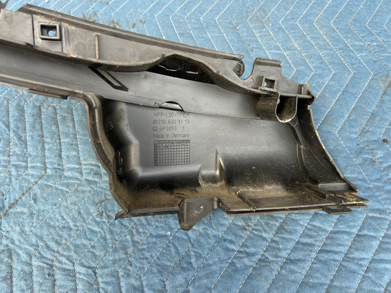1998-2003 Mercedes W210 E320 Windshield Wiper Cowl Cover Trim Screen OEM #4663EM