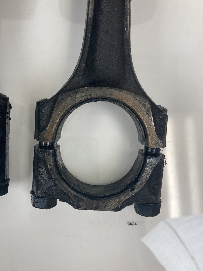 1980 Volvo 244 - Piston