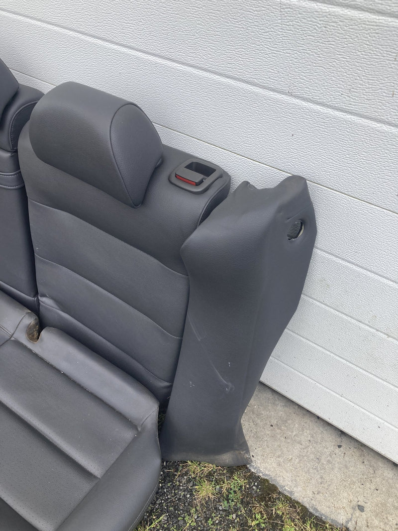 2001-2005 Volkswagen Passat Rear Seat Black Sedan OEM #5531M