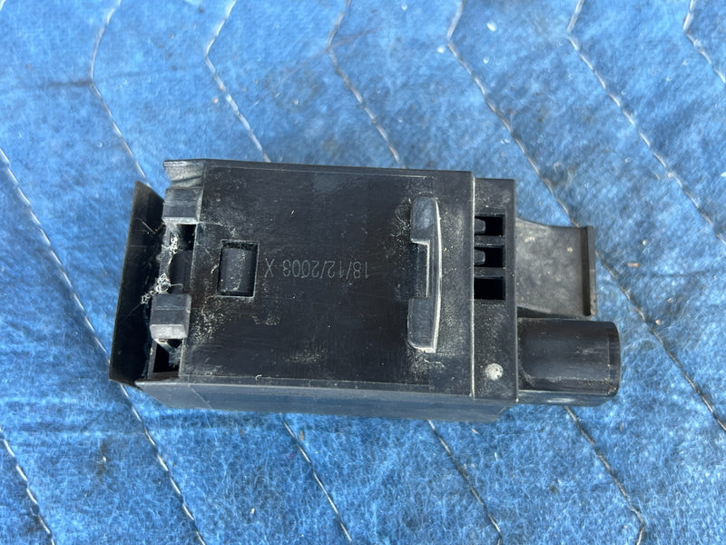 2000-2005 BMW 330xi 325xi E46 Interior Temperature Monitor Sensor OEM #4792EM