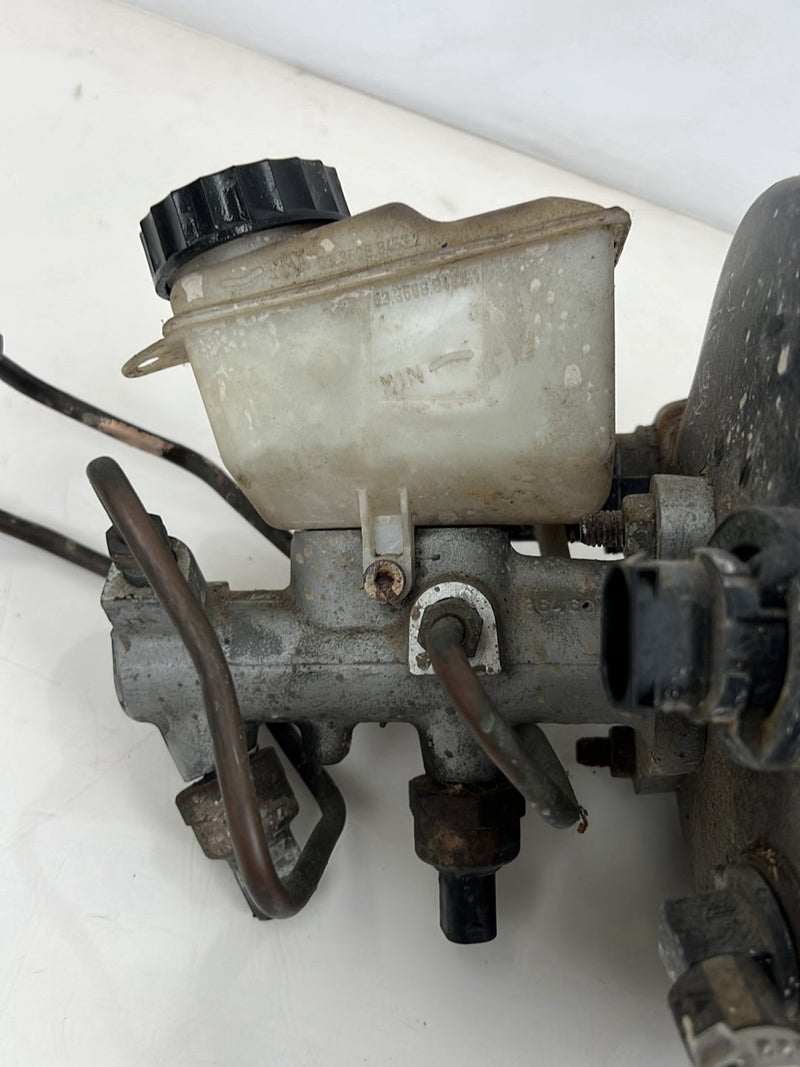 2004-2007 Volvo S60R V70R Brake Booster Master Cylinder w/ Reservoir OEM #5787EM