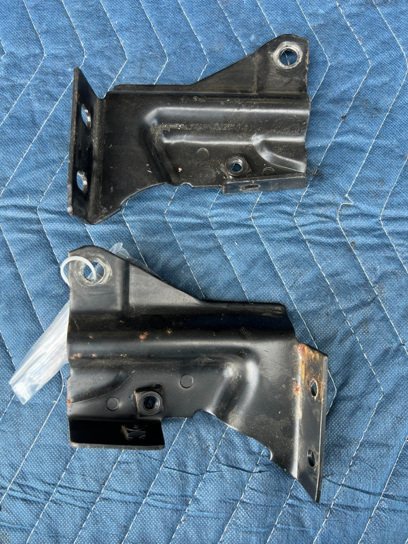 1986-1993 Volvo 240 244 245 Lower LH & RH Dash Bracket Pair w/ Bolts OEM #4160EM