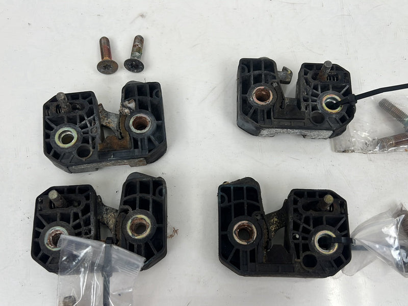1990-1992 Volvo 740 745 940 Wagon Door Latch Catch Assembly Set of 4 OEM #5969EM