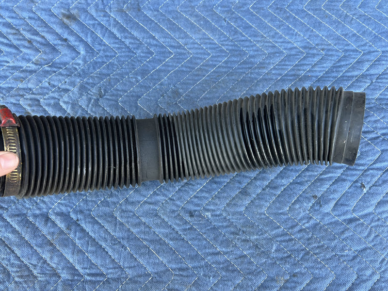Volvo 240 - Air Intake Duct