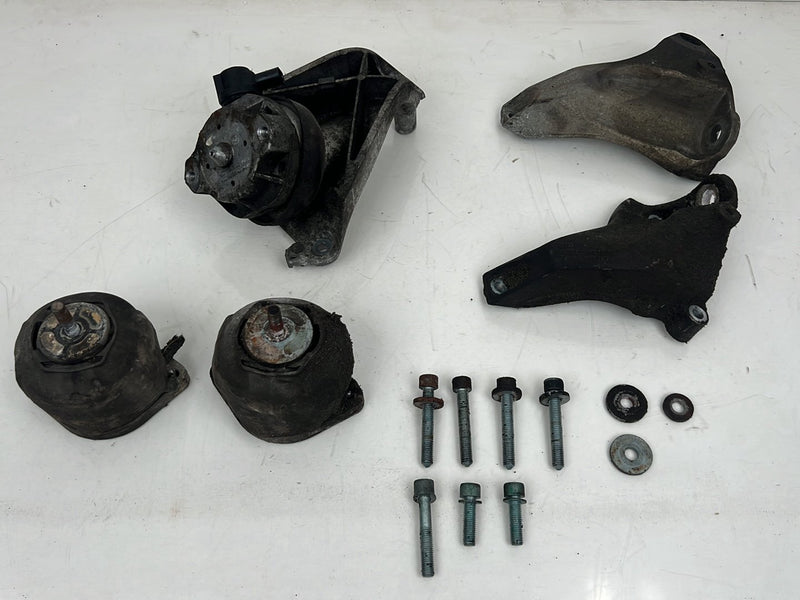 1996-2003 Audi S8 D2 A8 Front Engine Motor Mount Bracket Set w/ Bolts OE #6471EM