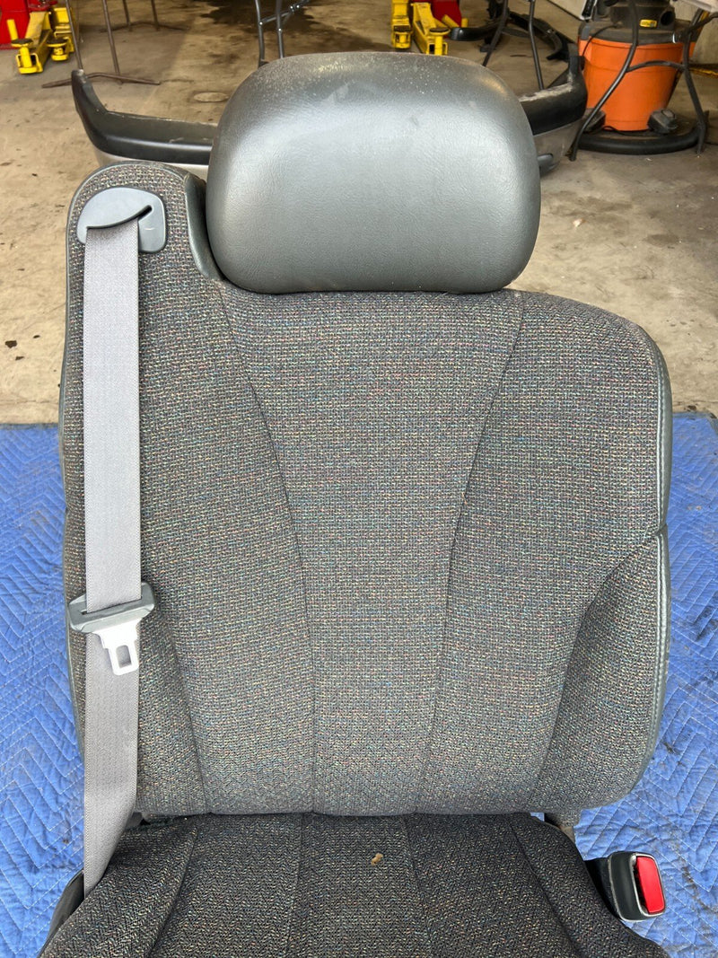 1999-2002 Chevy Silverado GM 1500 2500 Passenger Right RH Cloth Seat OEM #1854CN