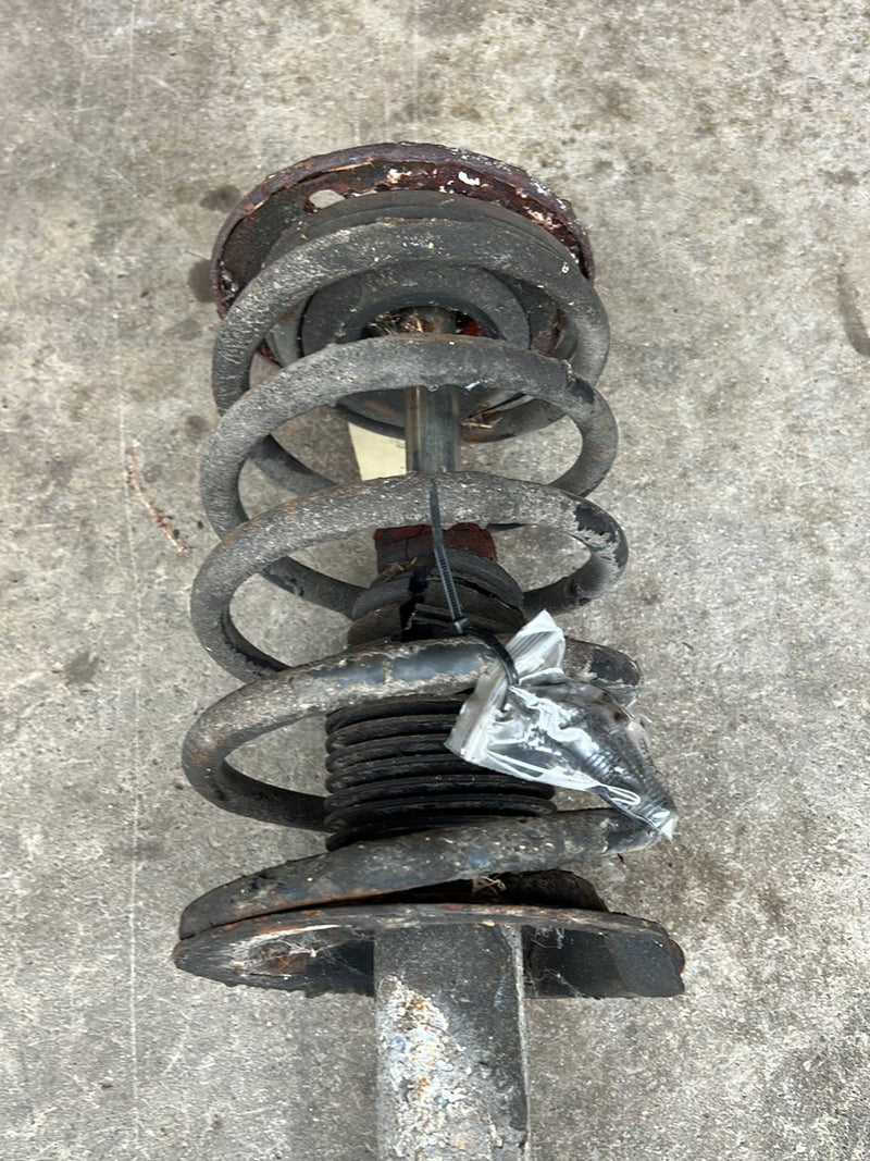 1990-1992 Volvo 740 745 940 Front Left Strut Shock w/ Hub Assembly OEM #5994EM