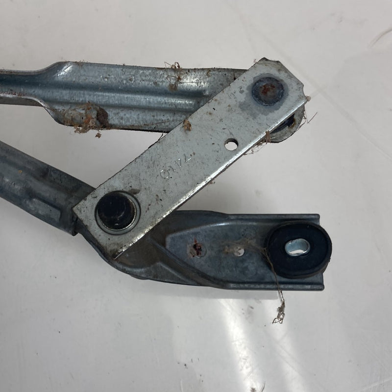 2007-2014 Chevrolet Silverado GMT900 Windshield Wiper Linkage Motor OEM #5339M