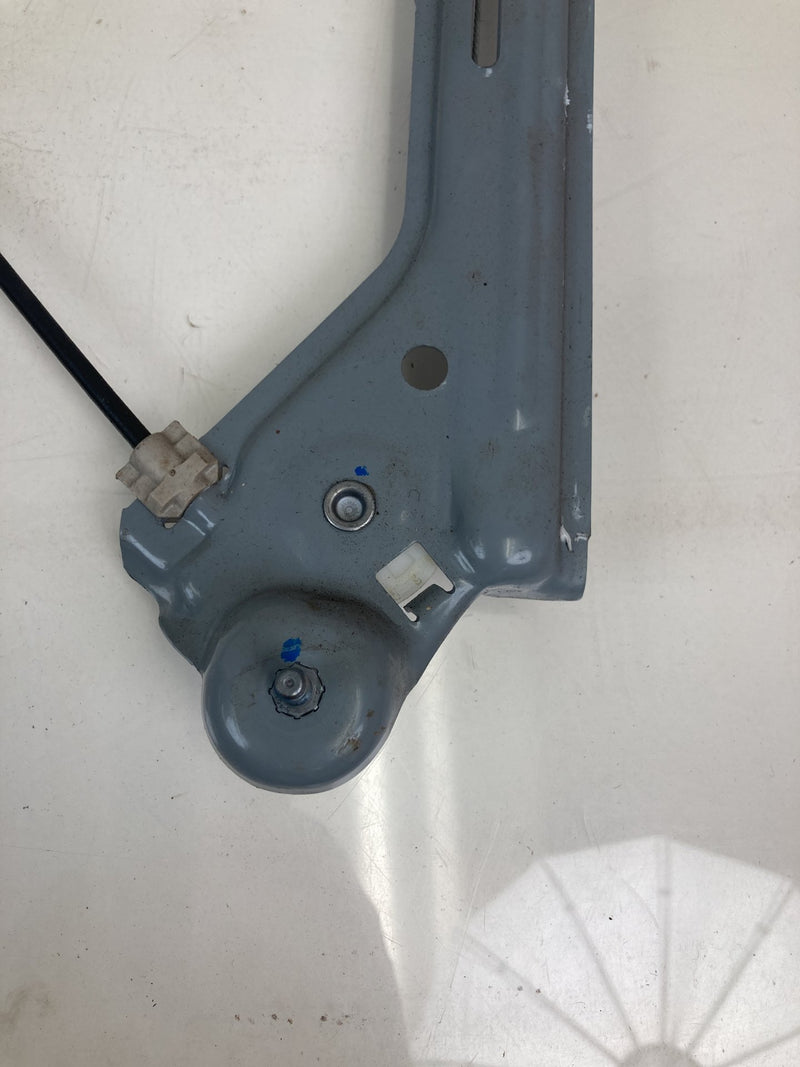 2014-2020 Chevrolet Silverado Front Right Window Regulator 0130822882 OEM #5586M