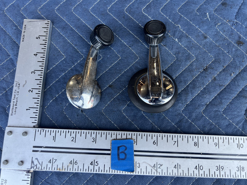 1973 Volvo 140 142 - Window Manual Crank PN: 688496
