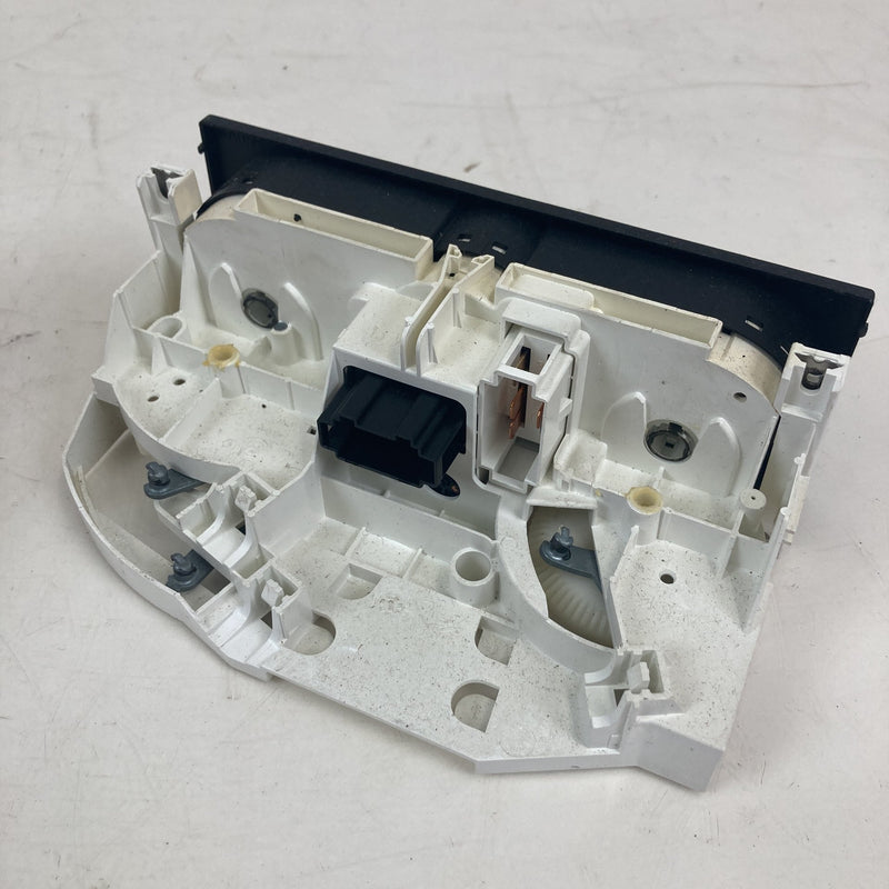 2001-2005 Volkswagen Passat HVAC Climate Control Switch OEM #5493M