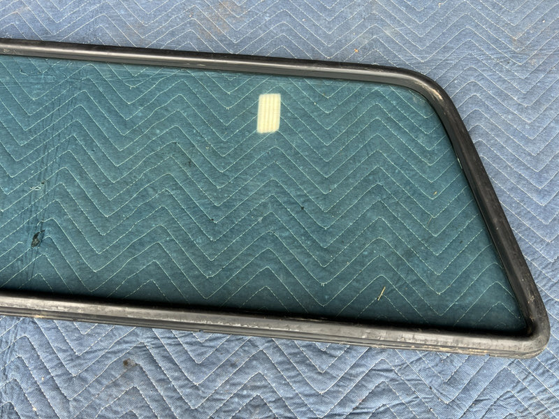 1986-1993 Volvo 240 245 Wagon Passenger RH Rear Window w/ Gasket OEM #4137EM