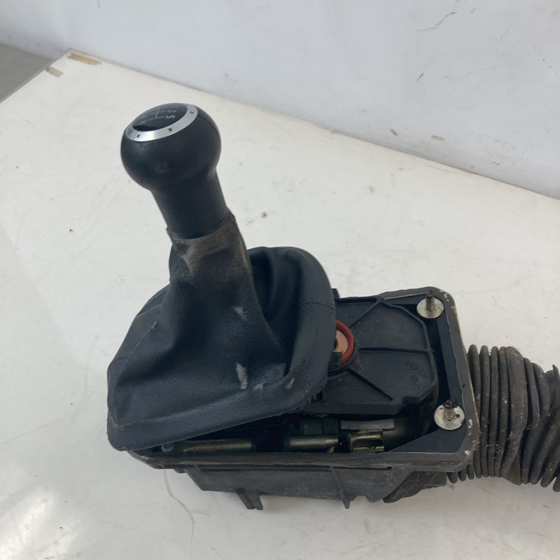 2001-2005 VW Volkswagen Passat Manual Shifter Assembly 8D0 711 025 OEM #5573M