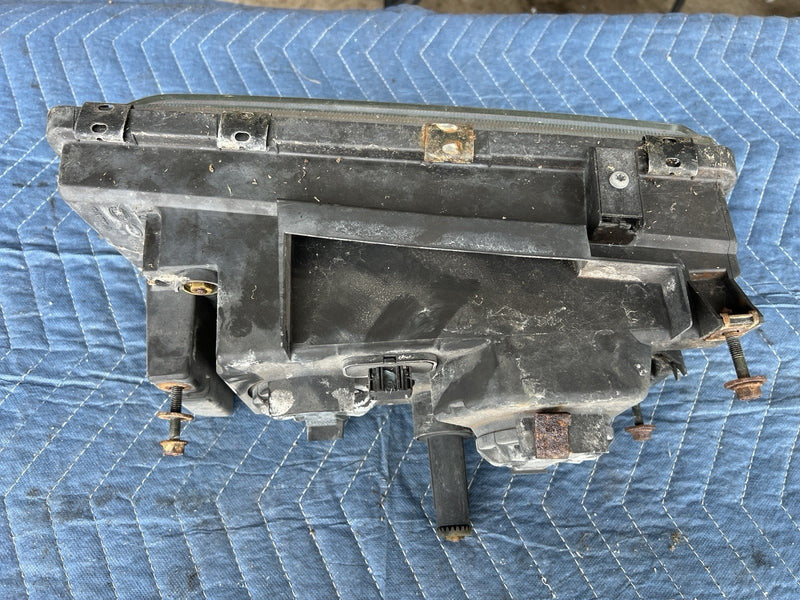 1993-1997 Volvo 850 850R Front Left Driver Side Headlight Assembly OEM #4544E