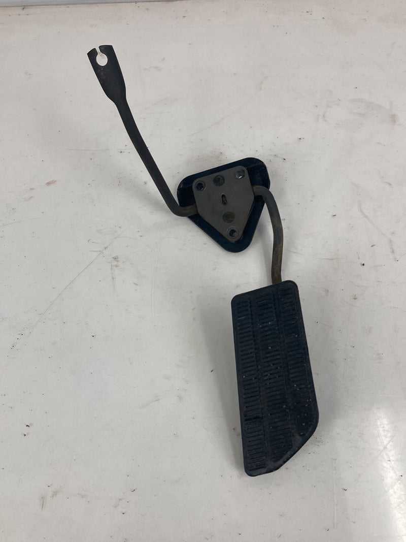 1995-1998 Chevrolet GMC C/K Gas Pedal 15978096 OEM