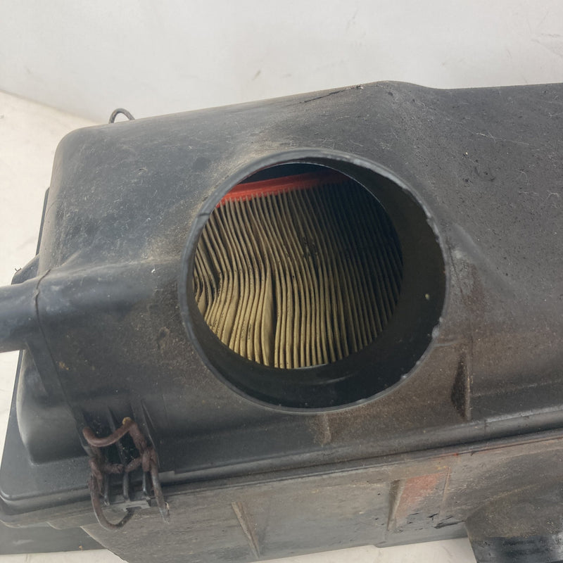 1981-1985 Volvo 240 245 Air Filter Housing Box Intake 1266791 OEM