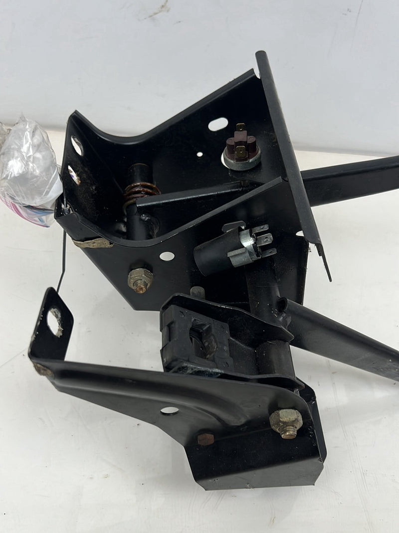 1975-1980 Volvo 244 240 Manual Trans Clutch & Brake Pedal Assembly OEM #5358EM