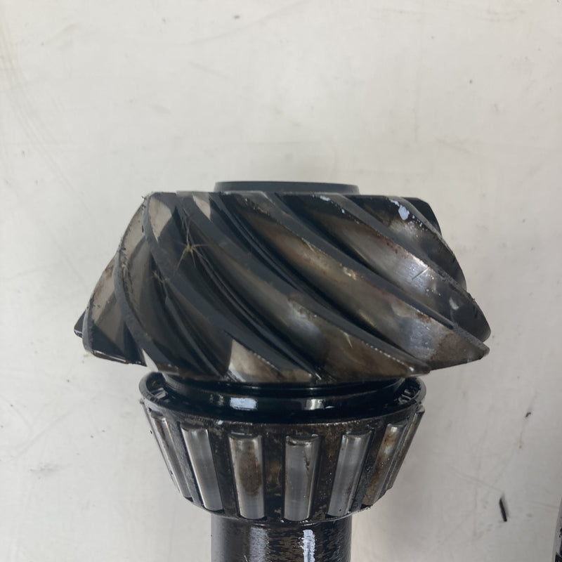 1981-1985 Volvo 240 245 Rear Axle Differential Gear Set 3.31:1 Gear Ratio OEM