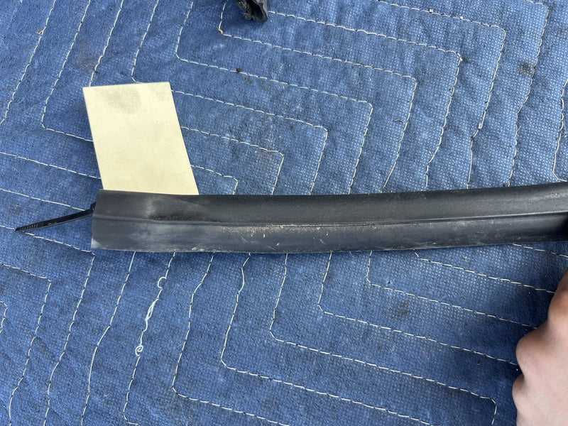 2006-2012 Mitsubishi Eclipse III Front Windshield Seal OEM #5029M