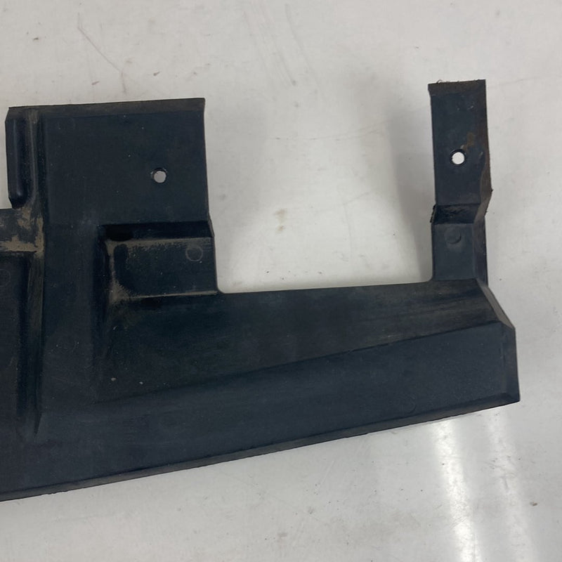 1995-1998 Chevrolet Silverado 2500 GMT400 Radiator Air Dam 15714371 OEM
