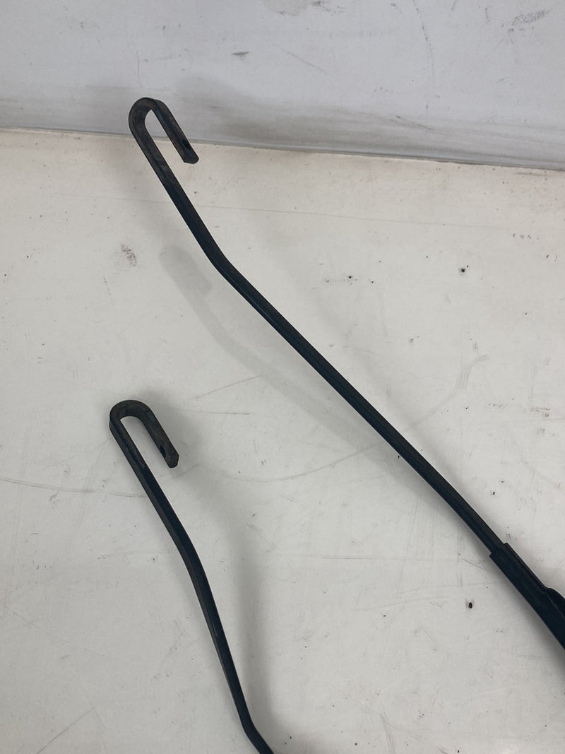 1998-2000 Volvo V70 S70 Front Right Left Windshield Wiper Arm Pair OEM #5181M