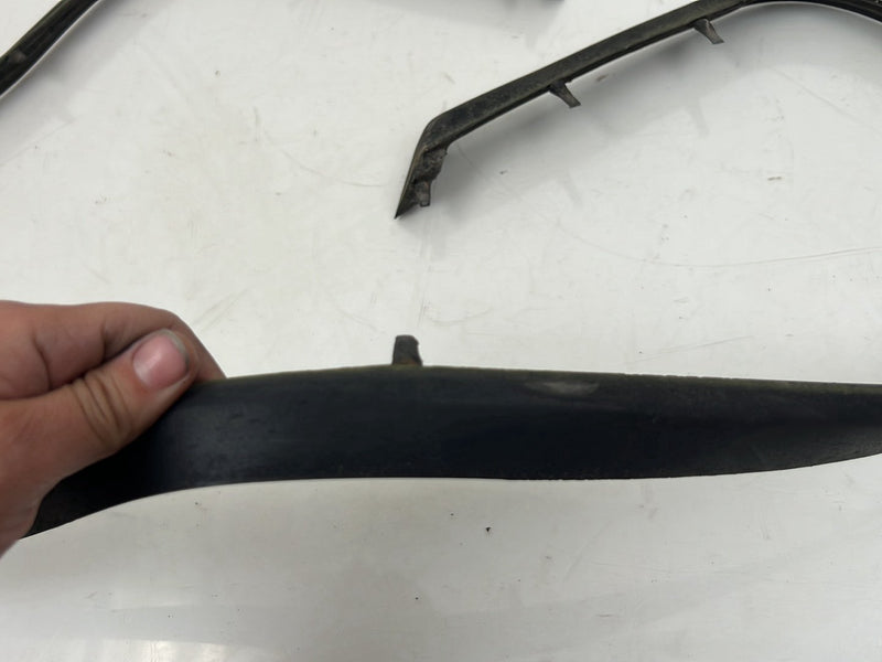 1975-1980 Volvo 244 240 Front Bumper to Body Trim Molding Gasket OEM #5398EM