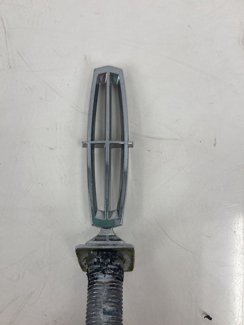 2002-2005 Lincoln Town Car Signature Hood Ornament OEM #5140M