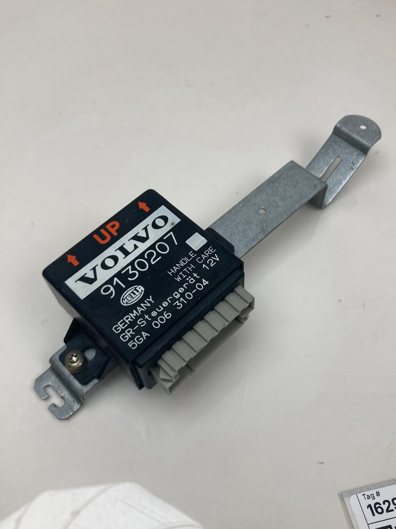 1992 Volvo 940 944 - Cruise Control Module PN: 9130207 006310-04
