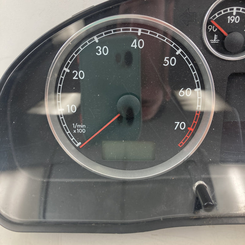 2001-2005 Volkswagen Passat Gauge Cluster Speedometer OEM #5491M