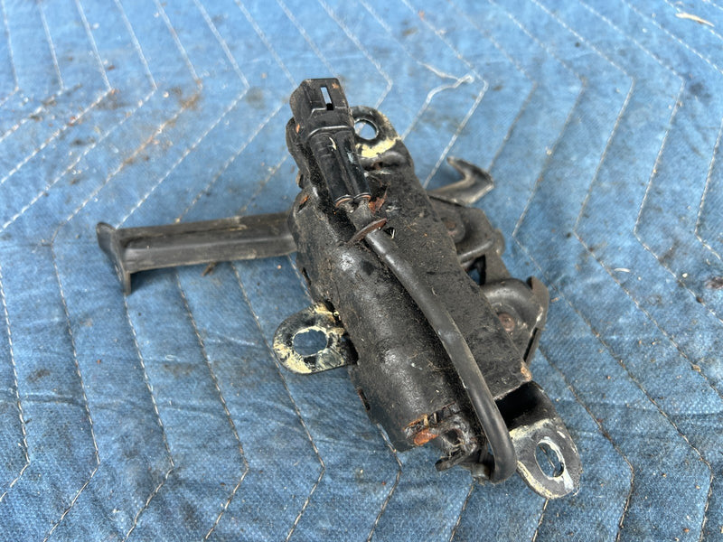 2002-2006 Toyota Camry Engine Hood Latch Assembly OEM #129DU
