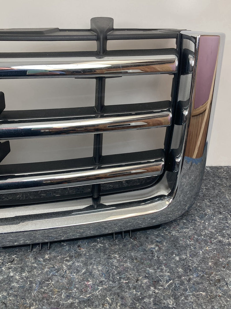 2012-2013 GMC Sierra Radiator Grille GMC 22924486 OEM