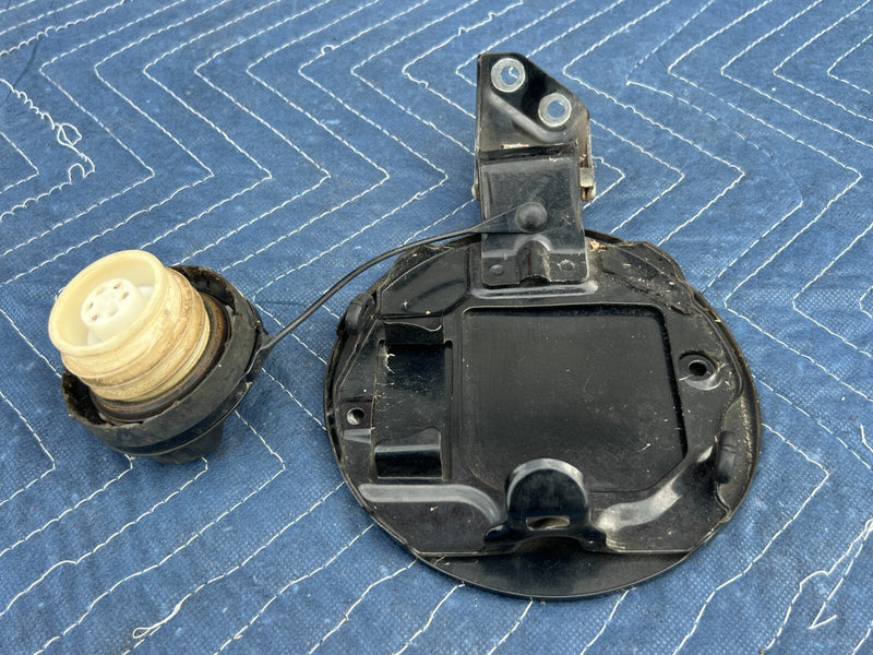 2010-2013 Suzuki SX4 Hatchback Black Fuel Gas Cap & Fuel Door OEM #1314CN