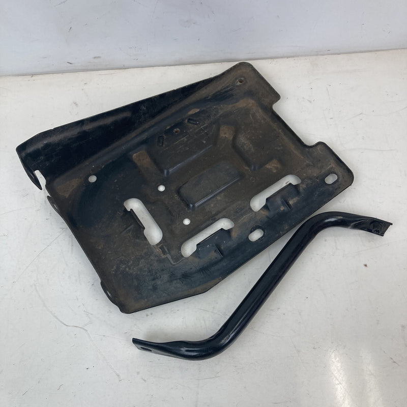 2007-14 Chevrolet Silverado GMC 1500 2500 3500 Battery Tray 15872637 OEM #5602M