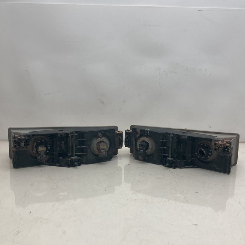1996-1999 Chevy Silverado GMT800 Headlight Set 011796-0907 041596 0428 OE #4696M