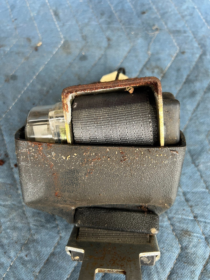 1985-1988 Suzuki Samurai SJ413 Rear Seatbelt Set Pair Retractors 5332 #2327CN