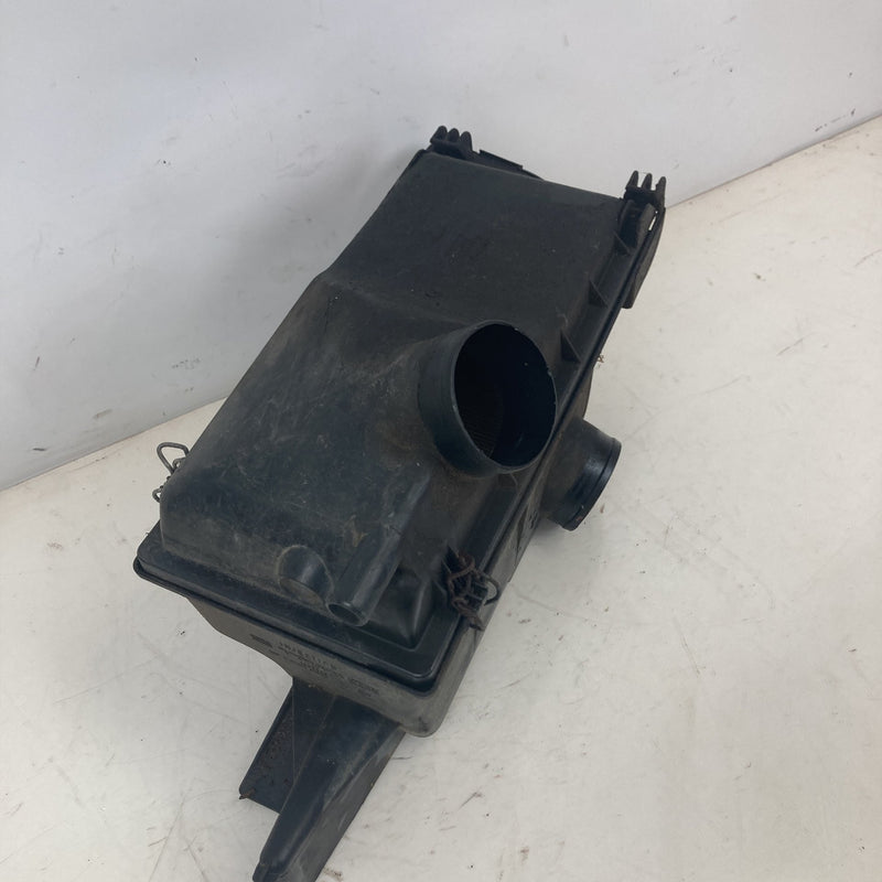 1981-1985 Volvo 240 245 Air Filter Housing Box Intake 1266791 OEM