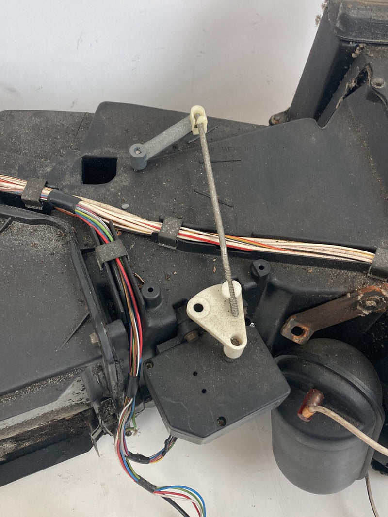 1992 Volvo 940 944 - HVAC Box PN: 3537770