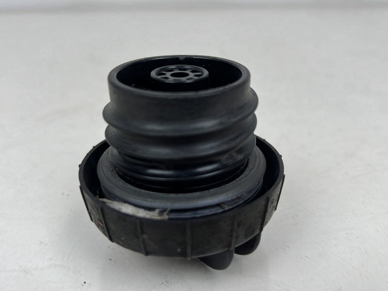 1990-1992 Volvo 740 745 940 Gas Cap Fuel Tank Filler Neck Cap Black OEM #5878EM