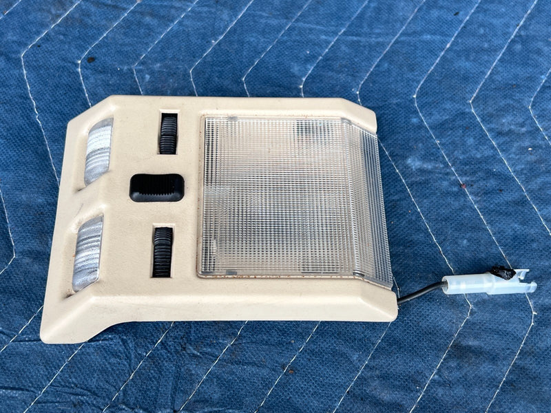 1989-1995 Volvo 740 940 Sedan Overhead Map Vanity Dome Light Assembly OE #3796EM