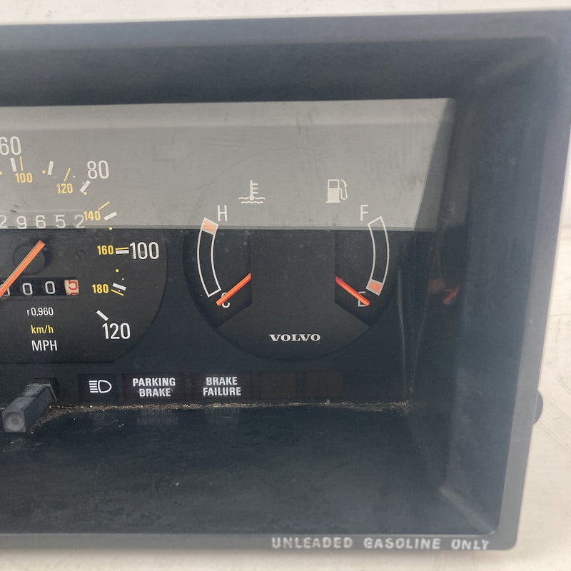 1981-1985 Volvo 240 245 Gauge Cluster Speedometer 1324797 OEM