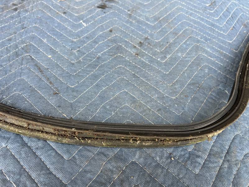2002-2006 Toyota Camry Rear Trunk Deck Lid Weatherstripping Seal OEM #5013EM