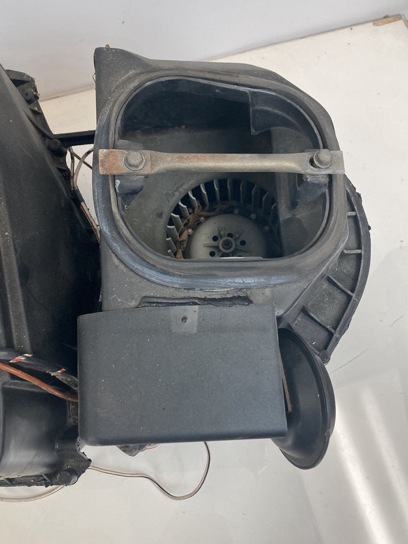 1992 Volvo 940 944 - HVAC Box PN: 3537770