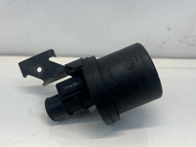2006 BMW X5 E53 - Air Injection Pump PN: 52757613 7534722